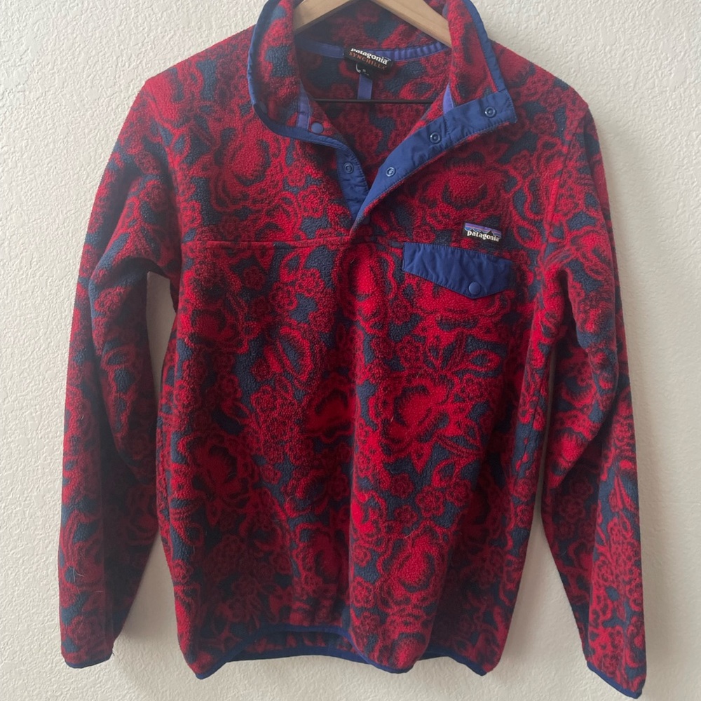 Patagonia Red and Blue Women's Sweater
